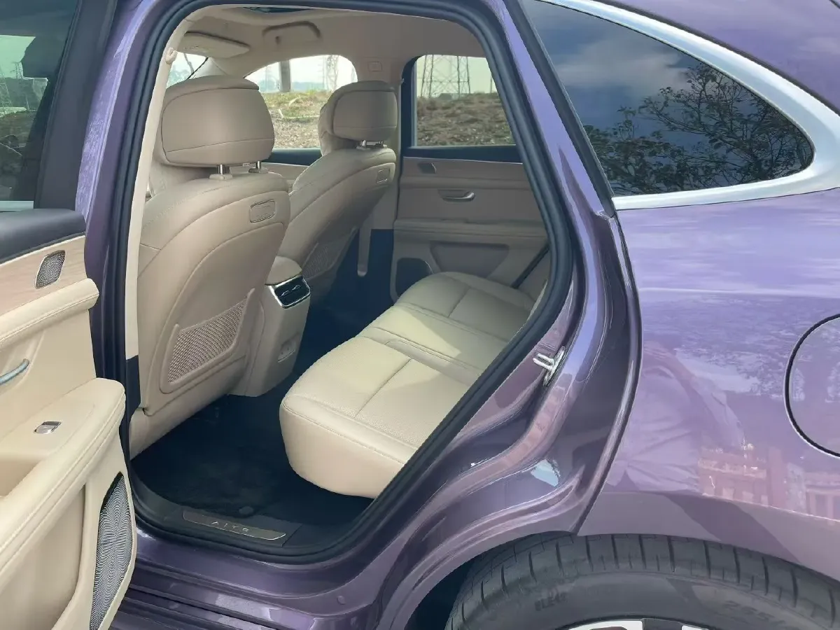 2025 AITO AITO M5 1.5T 152HP L4 REEV 42KWH,autocango,china used car exporter,china ev exporter,chinese used car exporter,chinese used ev exporter