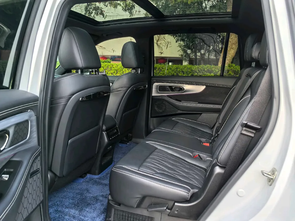 2022 GAC Trumpchi GS8 2.0T 190HP L4 E-CVT Hybrid,autocango,china used car exporter,china ev exporter,chinese used car exporter,chinese used ev exporter