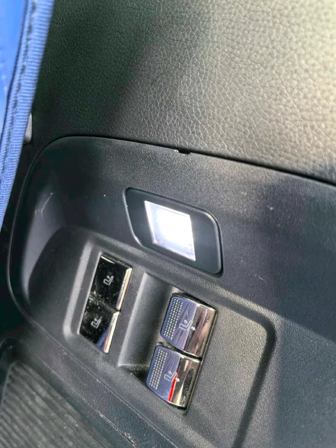 2022 GAC Trumpchi GS8 2.0T 190HP L4 E-CVT Hybrid,autocango,china used car exporter,china ev exporter,chinese used car exporter,chinese used ev exporter