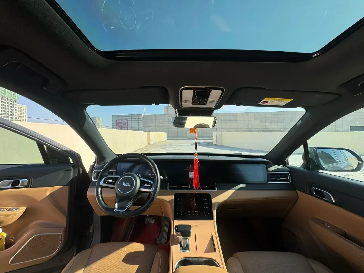 2021 Li ONE Range Extended 131HP REEV 40.5KWH,autocango,china used car exporter,china ev exporter,chinese used car exporter,chinese used ev exporter