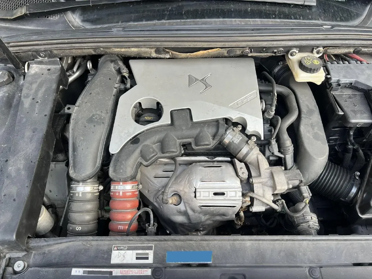 2016 DS 6 1.6T 167HP L4 6AT,autocango,china used car exporter,china ev exporter,chinese used car exporter,chinese used ev exporter