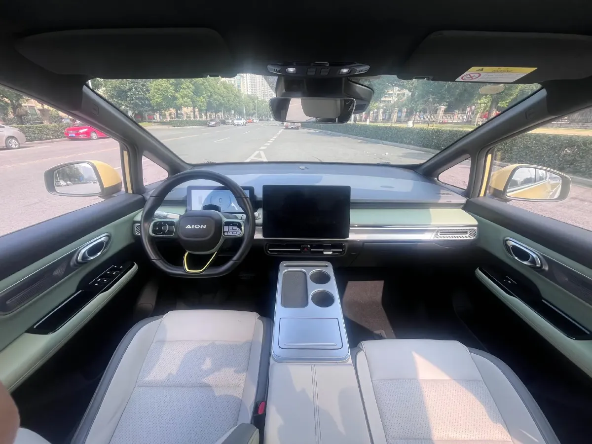 2023 MAXUS Interstellar 2.0T 261HP L4 8AT,autocango,china used car exporter,china ev exporter,chinese used car exporter,chinese used ev exporter