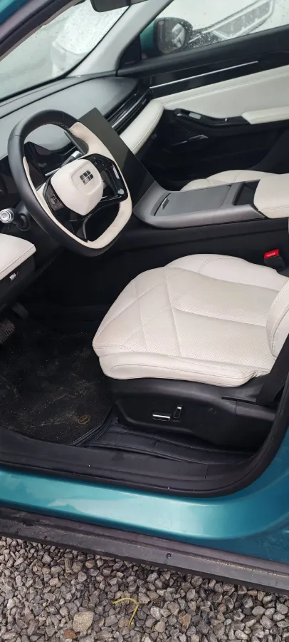 2023 Geely Galaxy L6 1.5T 163HP L4 3DHT PHEV,autocango,china used car exporter,china ev exporter,chinese used car exporter,chinese used ev exporter