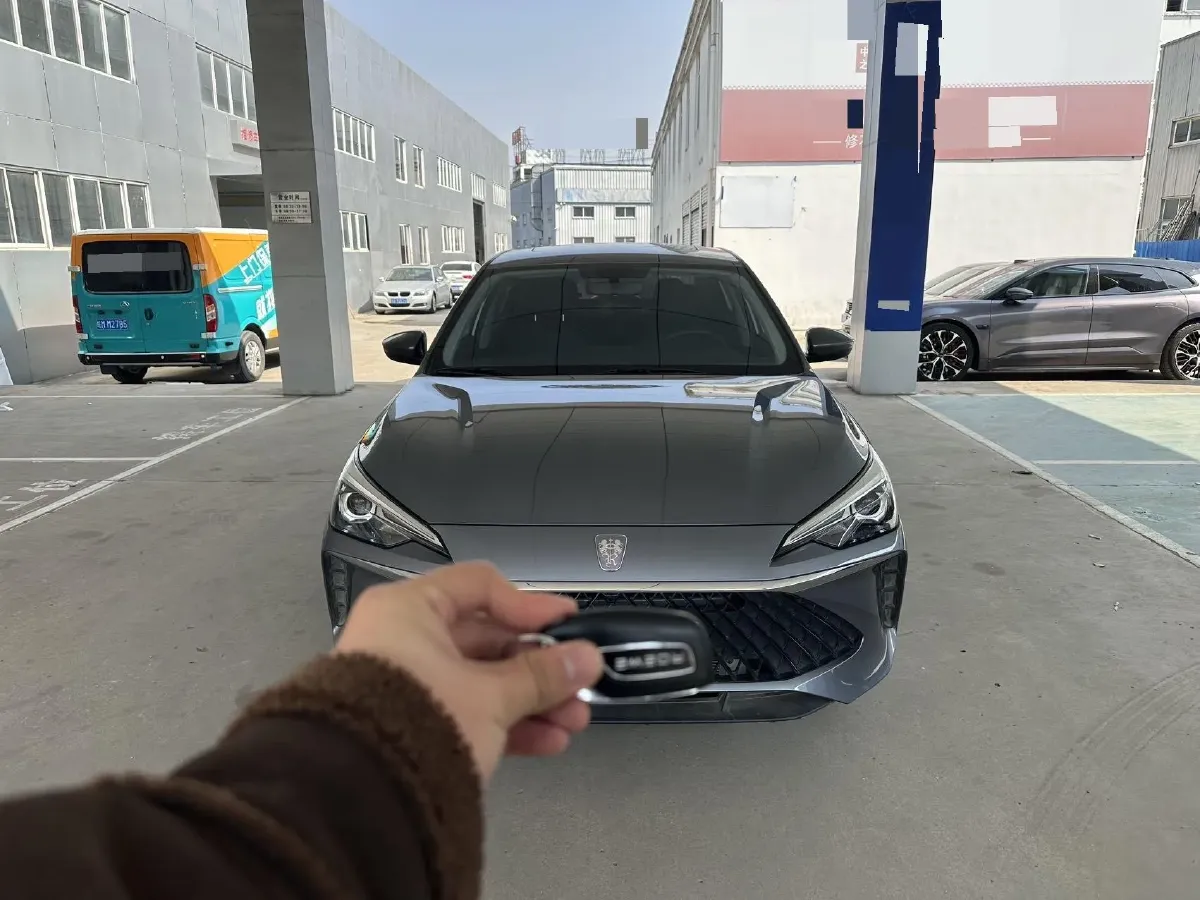 2023 Roewe i5 1.5L 129HP L4 CVT,autocango,china used car exporter,china ev exporter,chinese used car exporter,chinese used ev exporter