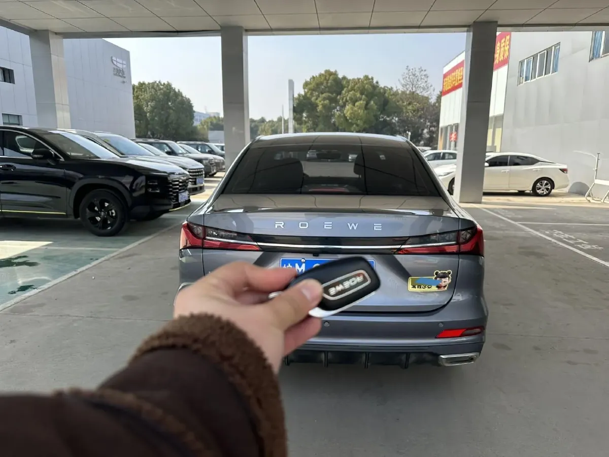 2023 Roewe i5 1.5L 129HP L4 CVT,autocango,china used car exporter,china ev exporter,chinese used car exporter,chinese used ev exporter