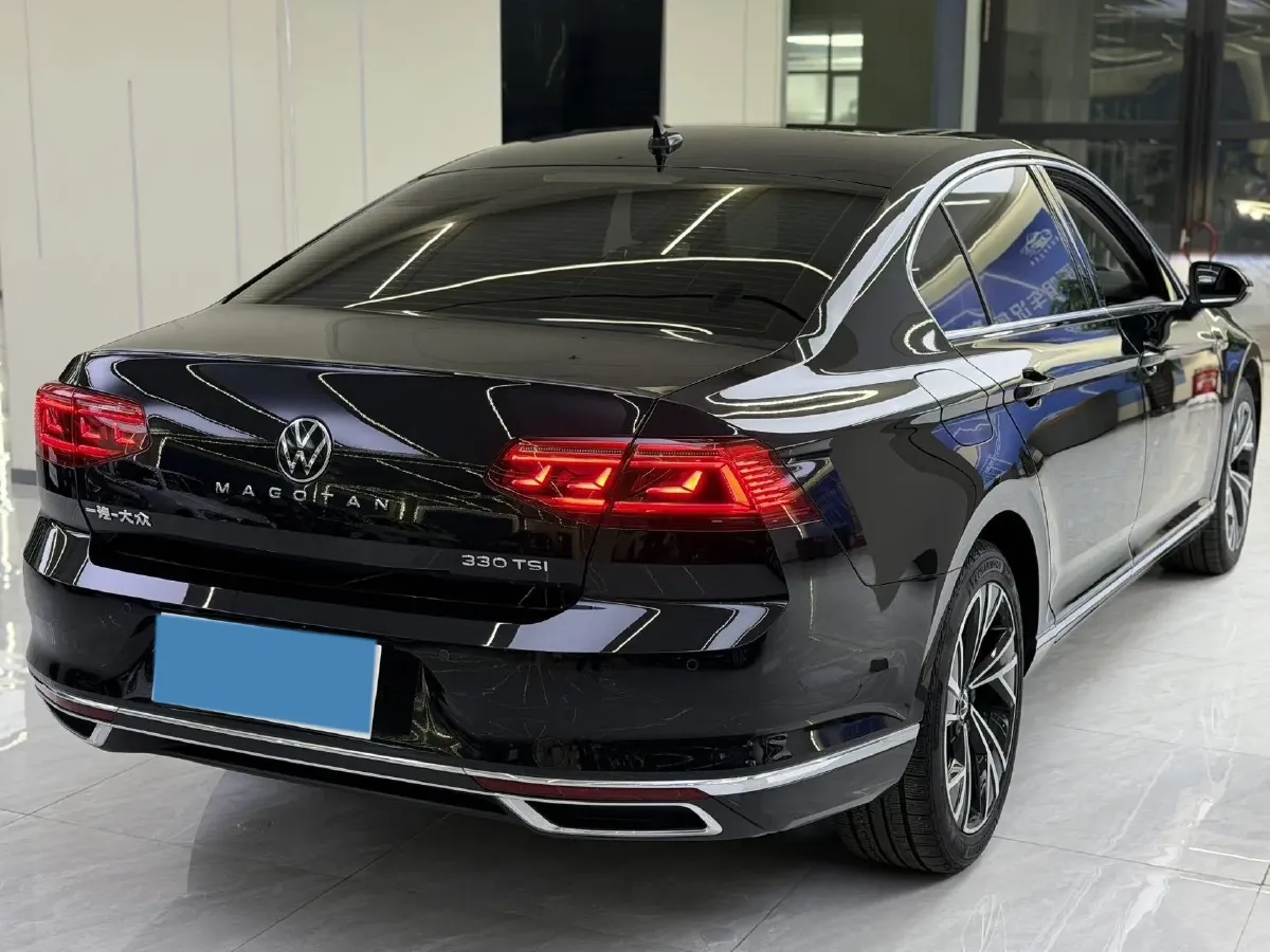 2020 Volkswagen Magotan 2.0T 186HP L4 7DCT,autocango,china used car exporter,china ev exporter,chinese used car exporter,chinese used ev exporter