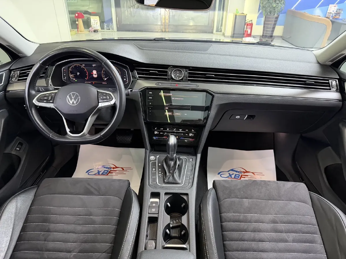 2020 Volkswagen Magotan 2.0T 186HP L4 7DCT,autocango,china used car exporter,china ev exporter,chinese used car exporter,chinese used ev exporter
