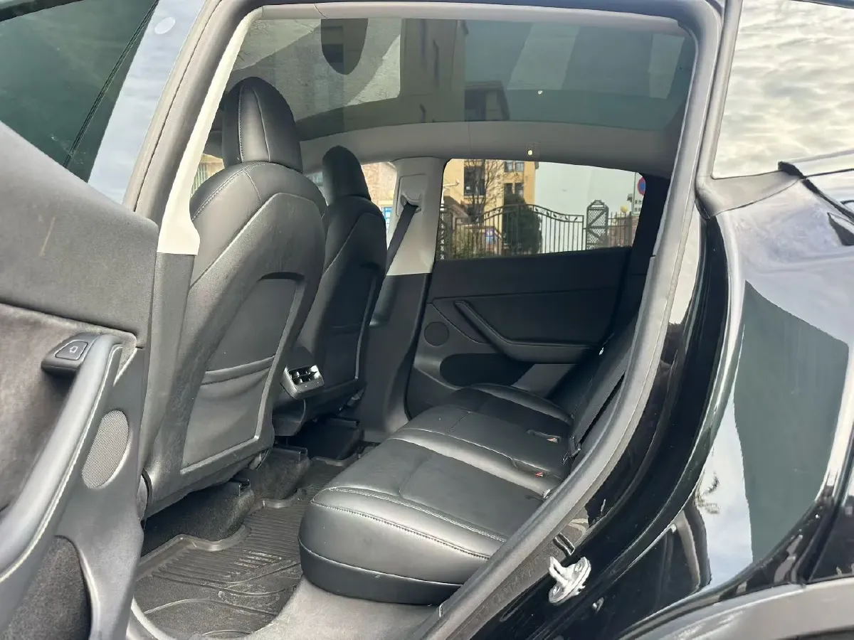 2022 Tesla Model Y BEV 60KWH,autocango,china used car exporter,china ev exporter,chinese used car exporter,chinese used ev exporter