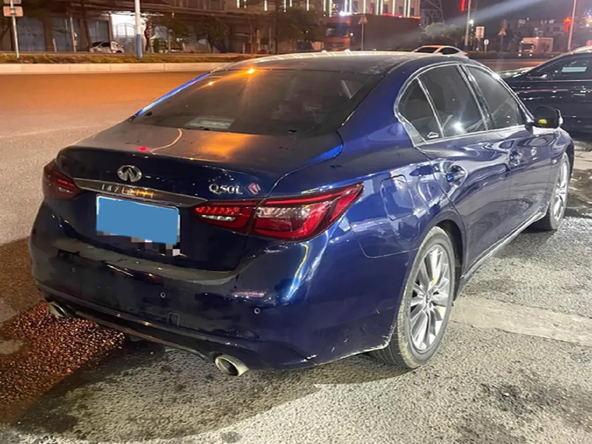 2018 Jeep Grand Commander 2.0T 265HP L4 9AT,autocango,china used car exporter,china ev exporter,chinese used car exporter,chinese used ev exporter