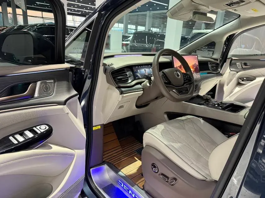 2022 Mercedes-Benz GLC Class 2.0T 197HP L4 9AT,autocango,china used car exporter,china ev exporter,chinese used car exporter,chinese used ev exporter