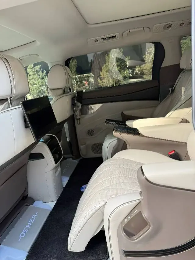 2022 Mercedes-Benz GLC Class 2.0T 197HP L4 9AT,autocango,china used car exporter,china ev exporter,chinese used car exporter,chinese used ev exporter