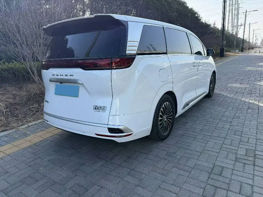 2022 Mercedes-Benz GLC Class 2.0T 197HP L4 9AT,autocango,china used car exporter,china ev exporter,chinese used car exporter,chinese used ev exporter