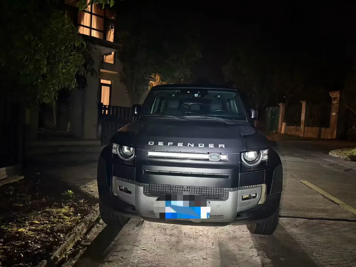 2023 Land Rover Defender 3.0T 400HP L6 8AT,autocango,china used car exporter,china ev exporter,chinese used car exporter,chinese used ev exporter