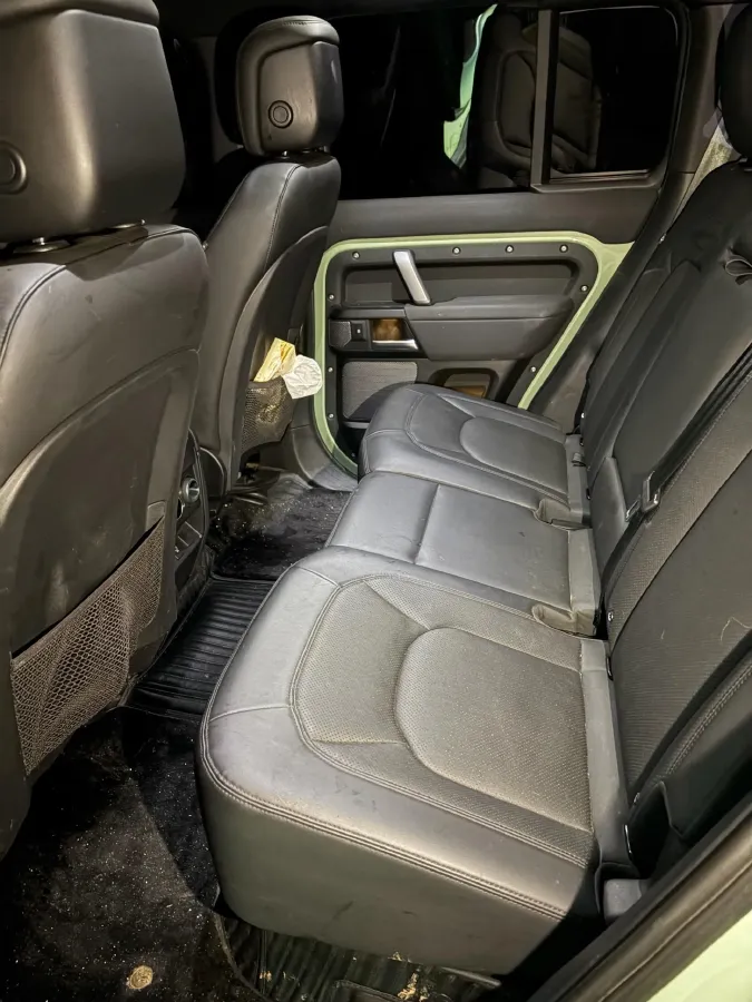 2023 Land Rover Defender 3.0T 400HP L6 8AT,autocango,china used car exporter,china ev exporter,chinese used car exporter,chinese used ev exporter