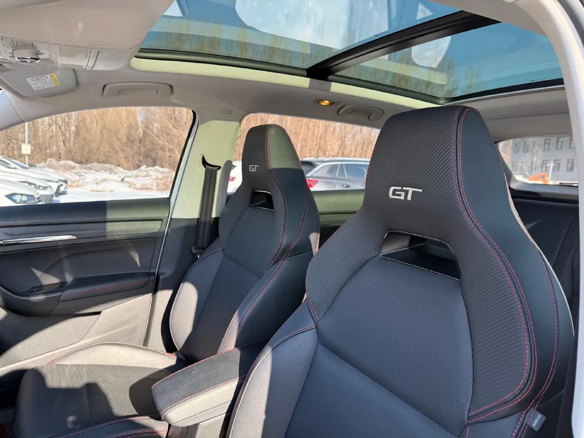 2023 Skoda Kamiq 1.5L 112HP L4 6AT,autocango,china used car exporter,china ev exporter,chinese used car exporter,chinese used ev exporter