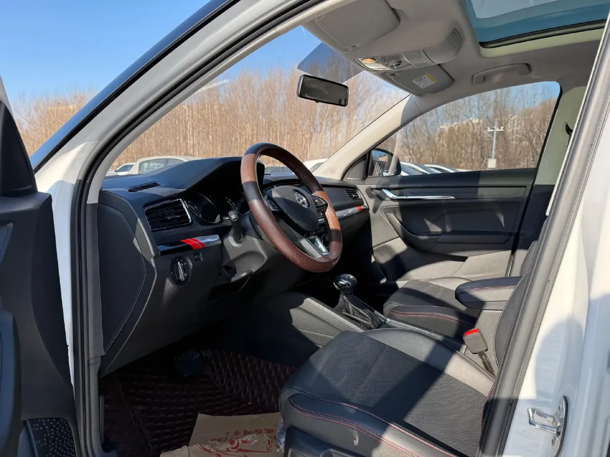 2023 Skoda Kamiq 1.5L 112HP L4 6AT,autocango,china used car exporter,china ev exporter,chinese used car exporter,chinese used ev exporter