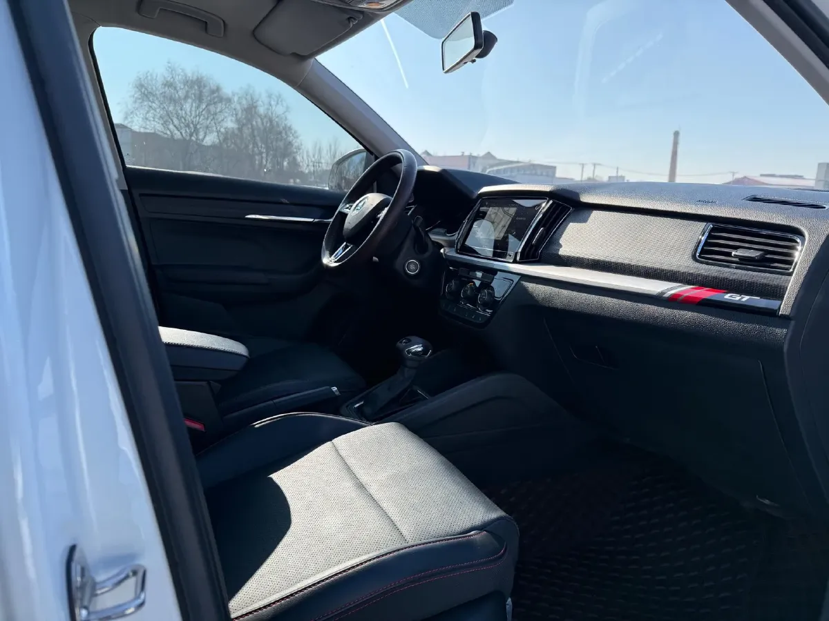 2023 Skoda Kamiq 1.5L 112HP L4 6AT,autocango,china used car exporter,china ev exporter,chinese used car exporter,chinese used ev exporter