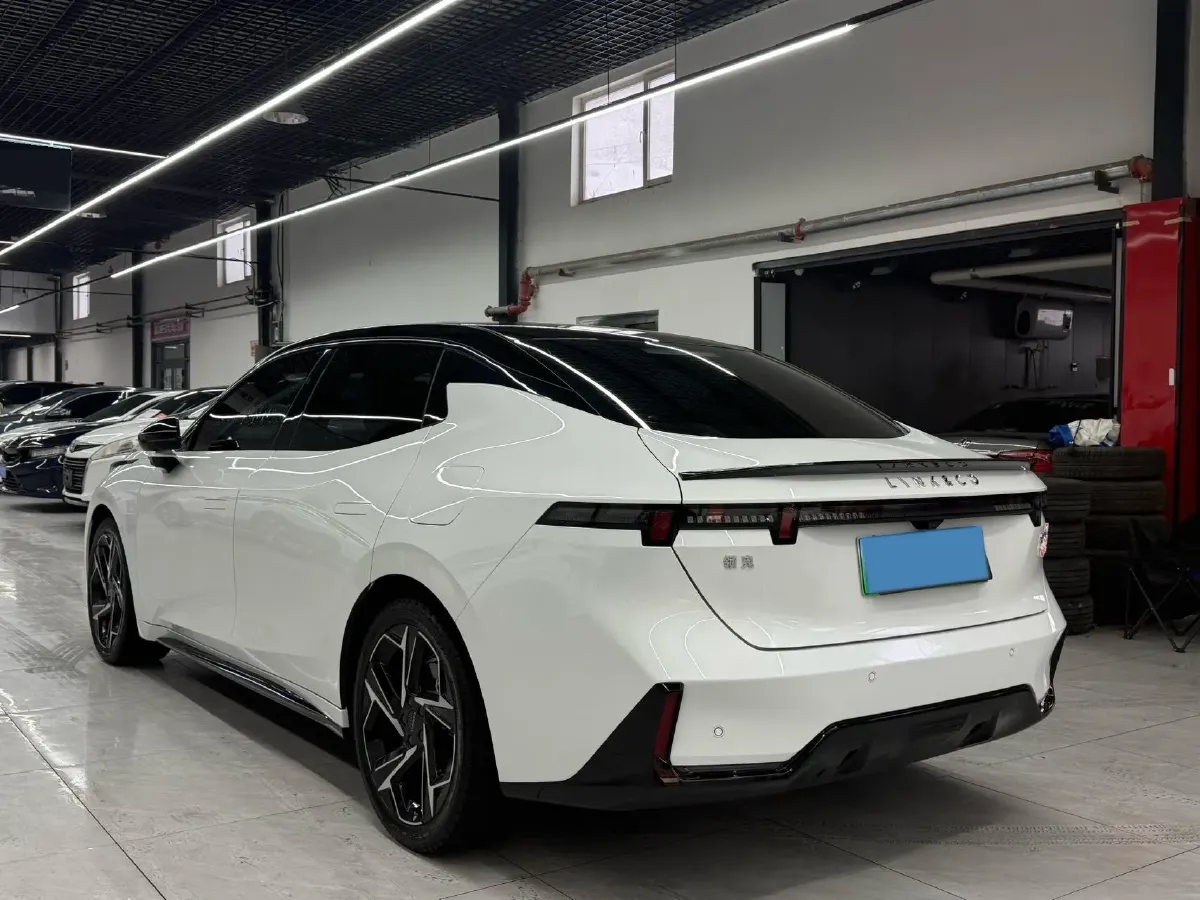 2024 LYNK&CO 07 EM-P 1.5T 163HP L4 3DHT PHEV 18.99KWH,autocango,china used car exporter,china ev exporter,chinese used car exporter,chinese used ev exporter