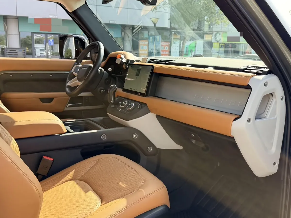 2023 Land Rover Defender 3.0T 400HP L6 8AT,autocango,china used car exporter,china ev exporter,chinese used car exporter,chinese used ev exporter