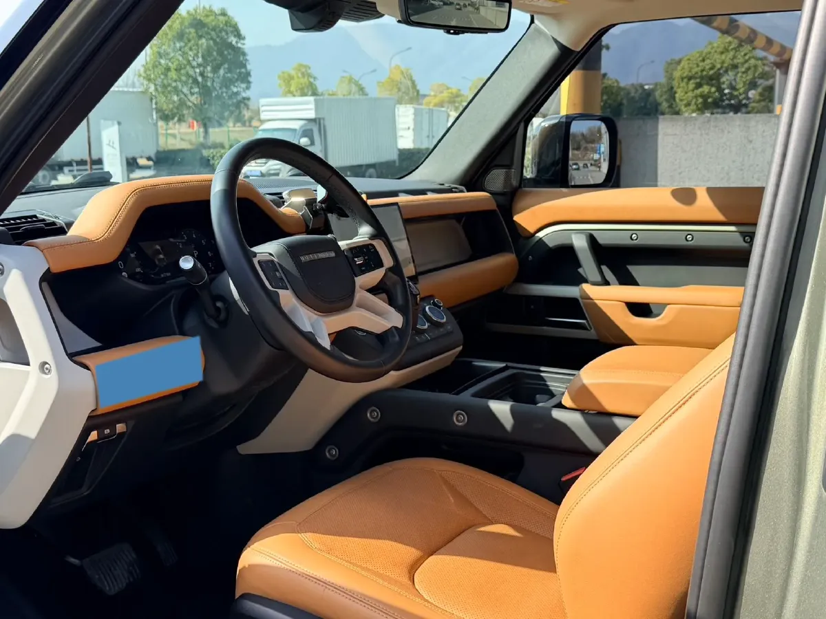2023 Land Rover Defender 3.0T 400HP L6 8AT,autocango,china used car exporter,china ev exporter,chinese used car exporter,chinese used ev exporter