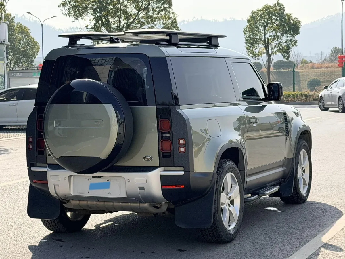 2023 Land Rover Defender 3.0T 400HP L6 8AT,autocango,china used car exporter,china ev exporter,chinese used car exporter,chinese used ev exporter