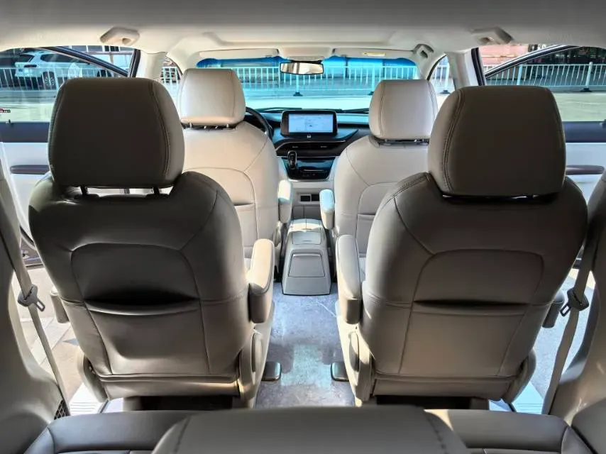 2022 Buick GL8 2.0T 237HP L4 9AT,autocango,china used car exporter,china ev exporter,chinese used car exporter,chinese used ev exporter