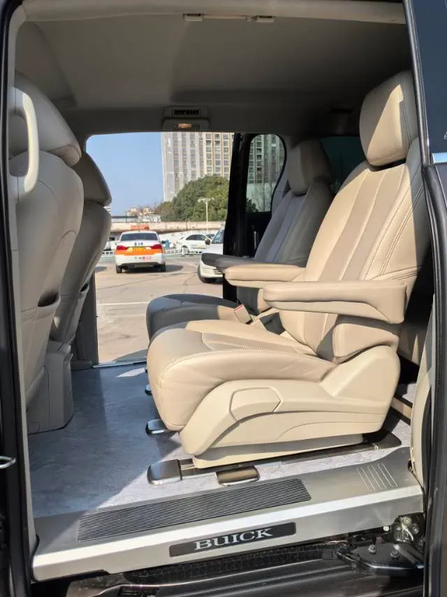 2022 Buick GL8 2.0T 237HP L4 9AT,autocango,china used car exporter,china ev exporter,chinese used car exporter,chinese used ev exporter