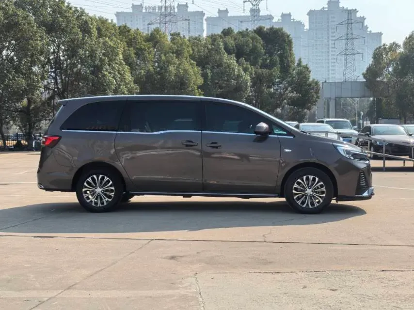 2022 Buick GL8 2.0T 237HP L4 9AT,autocango,china used car exporter,china ev exporter,chinese used car exporter,chinese used ev exporter