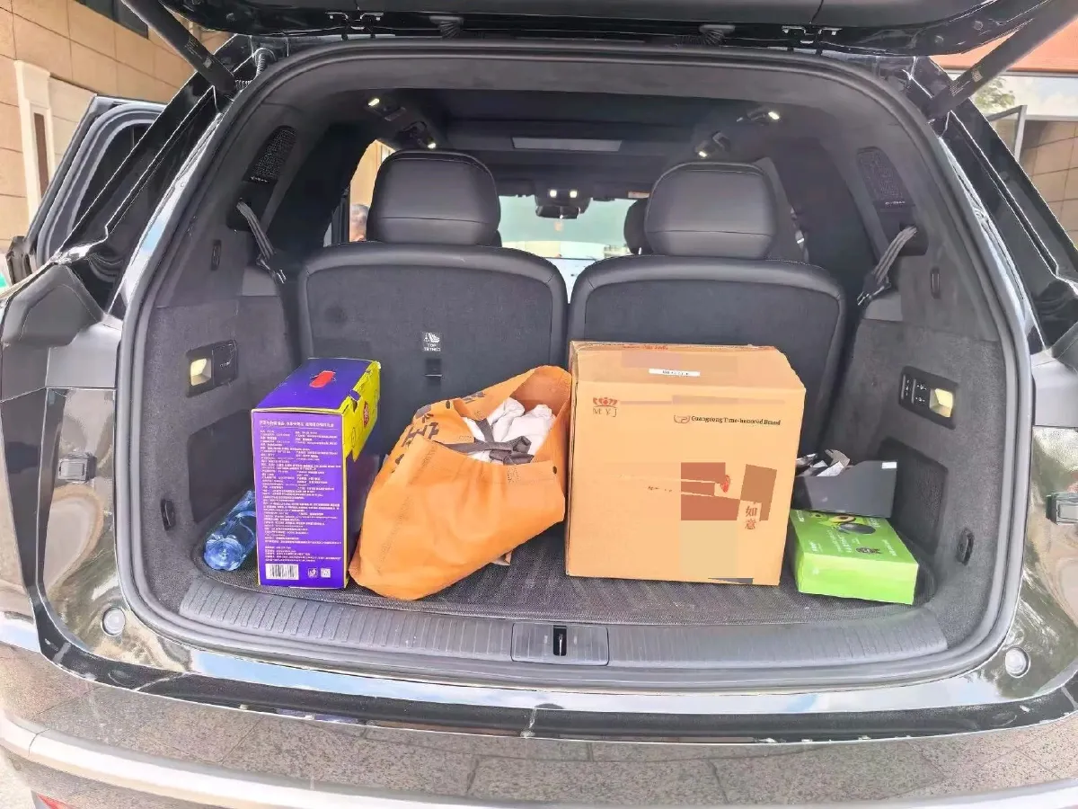 2025 ONVO L90 BEV,autocango,china used car exporter,china ev exporter,chinese used car exporter,chinese used ev exporter