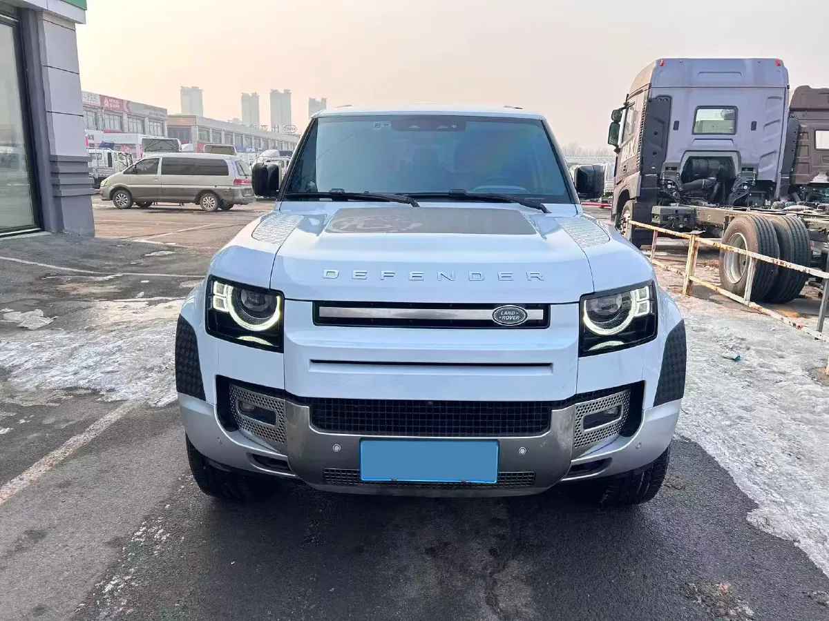 2022 Land Rover Defender 2.0T 300HP L4 8AT,autocango,china used car exporter,china ev exporter,chinese used car exporter,chinese used ev exporter
