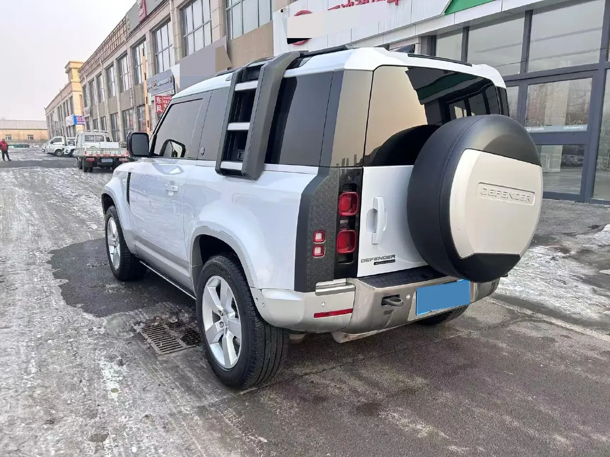 2022 Land Rover Defender 2.0T 300HP L4 8AT,autocango,china used car exporter,china ev exporter,chinese used car exporter,chinese used ev exporter
