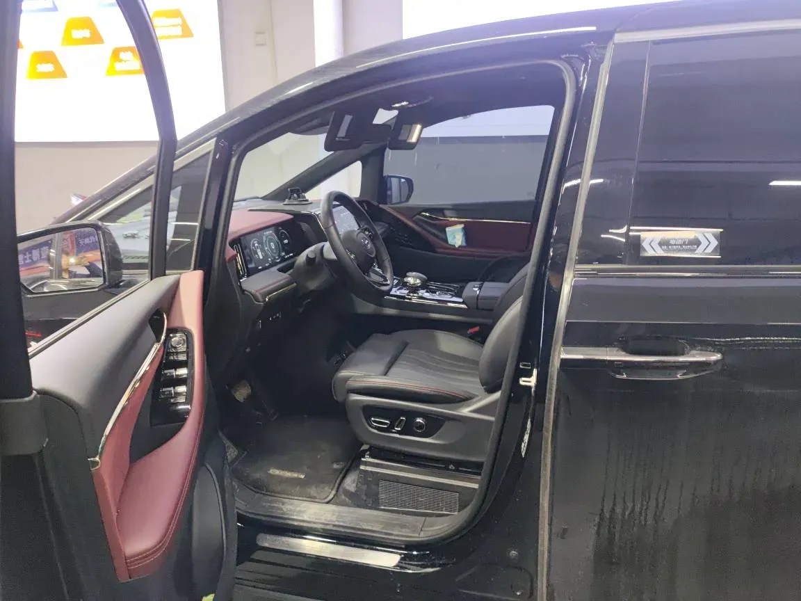 2025 GAC Trumpchi M8 2.0T 190HP L4 2DHT Hybrid,autocango,china used car exporter,china ev exporter,chinese used car exporter,chinese used ev exporter