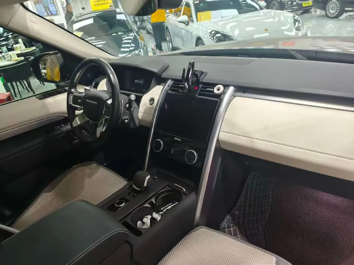 2021 Land Rover Discovery 3.0T 360HP L6 8AT,autocango,china used car exporter,china ev exporter,chinese used car exporter,chinese used ev exporter