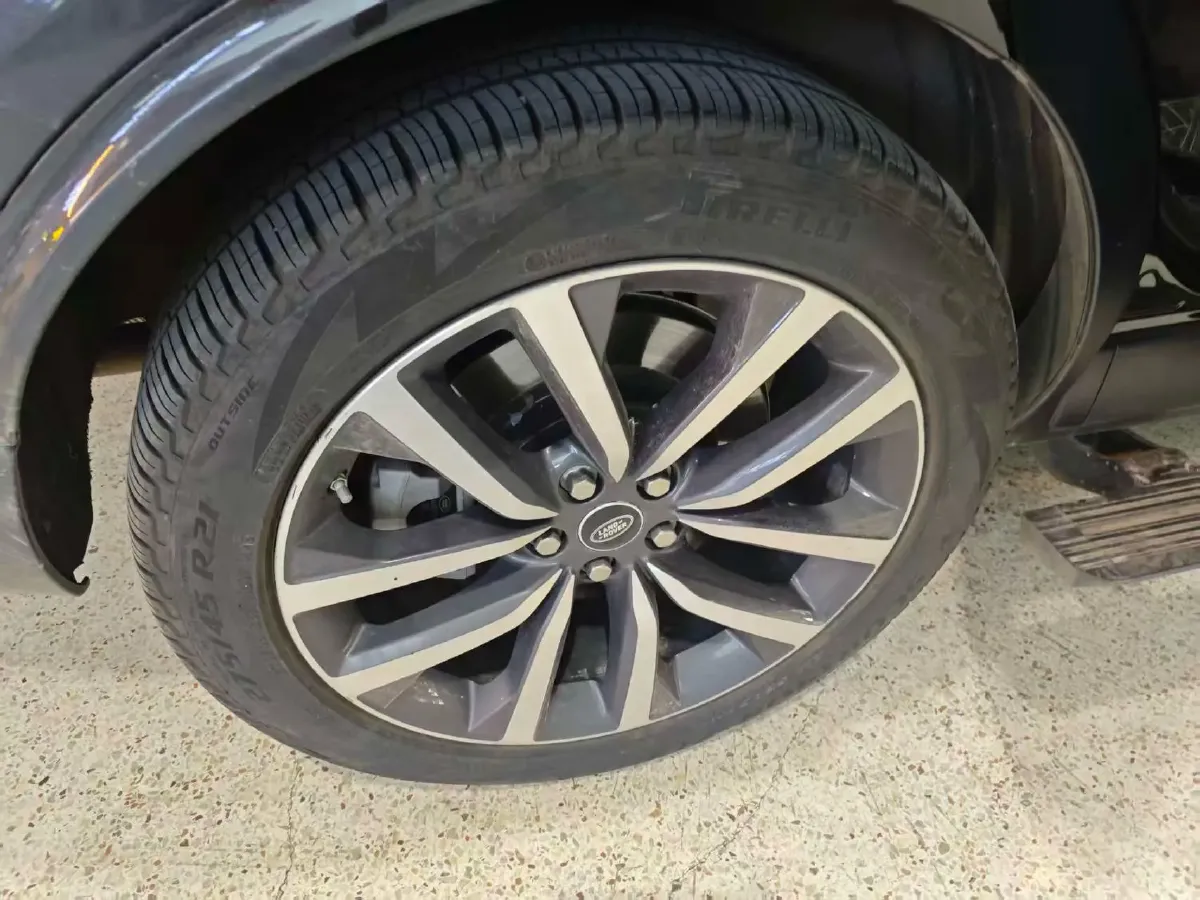 2021 Land Rover Discovery 3.0T 360HP L6 8AT,autocango,china used car exporter,china ev exporter,chinese used car exporter,chinese used ev exporter