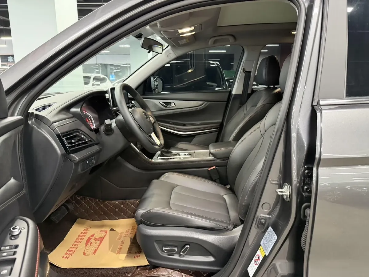 2023 ChangAn CS75 1.5T 188HP L4 7DCT,autocango,china used car exporter,china ev exporter,chinese used car exporter,chinese used ev exporter