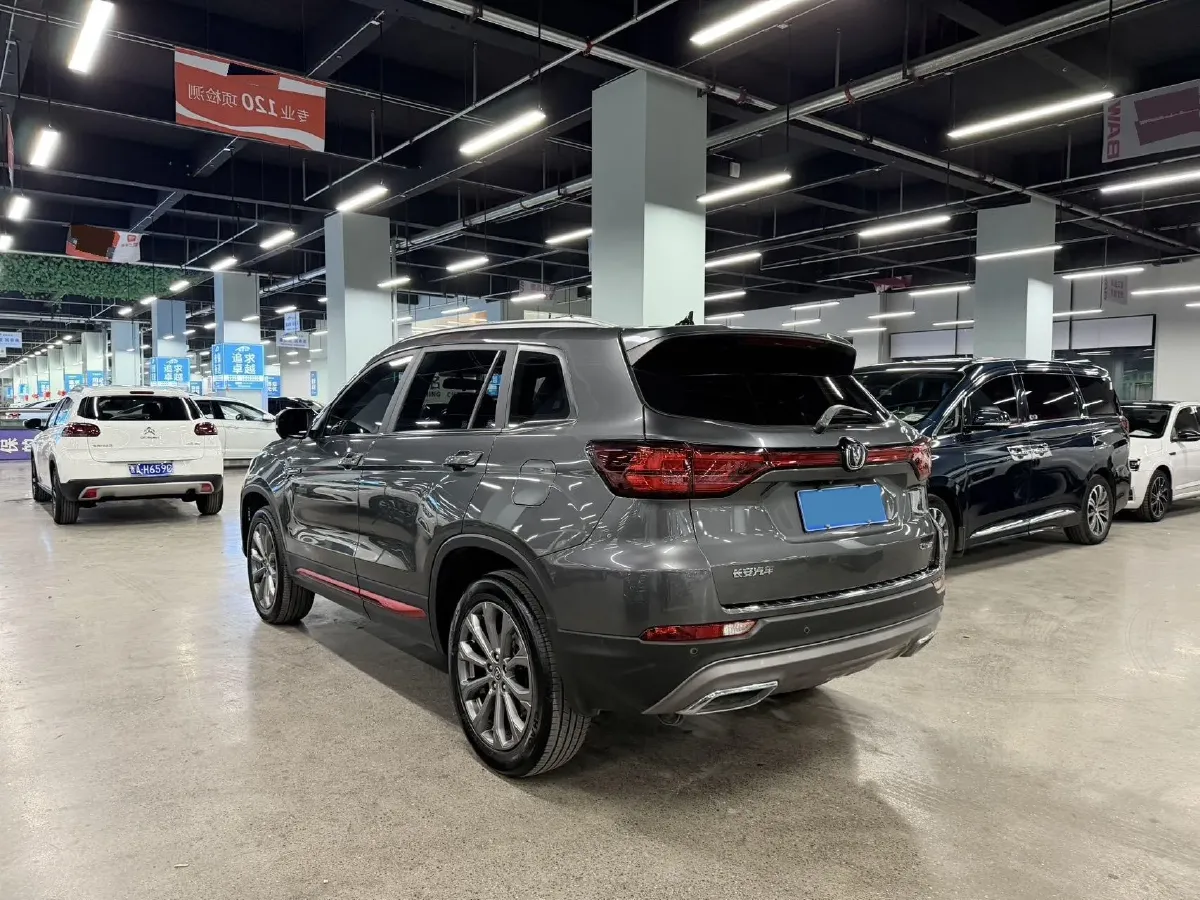 2023 ChangAn CS75 1.5T 188HP L4 7DCT,autocango,china used car exporter,china ev exporter,chinese used car exporter,chinese used ev exporter