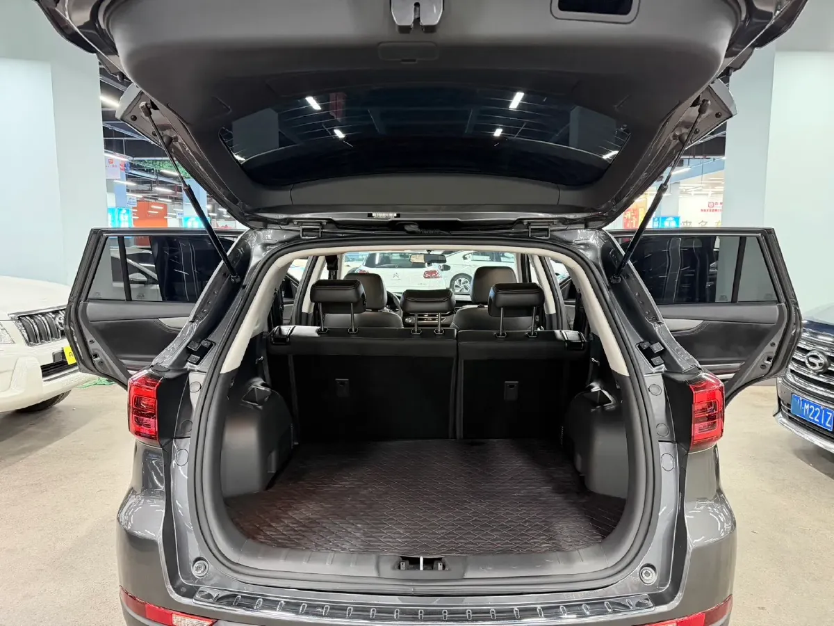 2023 ChangAn CS75 1.5T 188HP L4 7DCT,autocango,china used car exporter,china ev exporter,chinese used car exporter,chinese used ev exporter