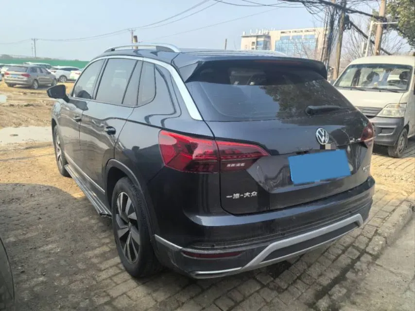 2019 Jeep Cherokee 2.0T 234HP L4 9AT,autocango,china used car exporter,china ev exporter,chinese used car exporter,chinese used ev exporter