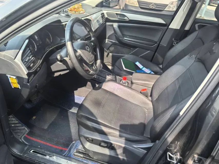 2019 Jeep Cherokee 2.0T 234HP L4 9AT,autocango,china used car exporter,china ev exporter,chinese used car exporter,chinese used ev exporter