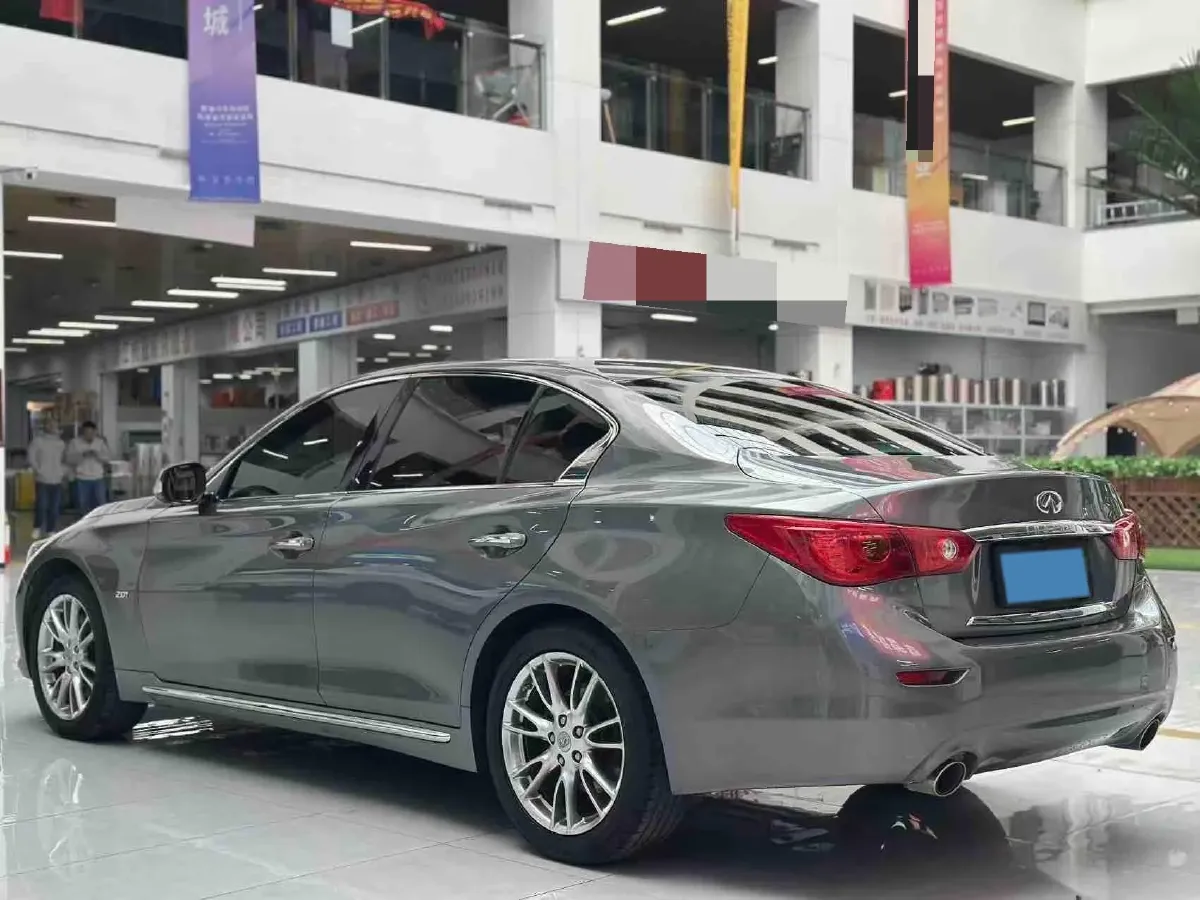 2018 Jeep Grand Commander 2.0T 265HP L4 9AT,autocango,china used car exporter,china ev exporter,chinese used car exporter,chinese used ev exporter