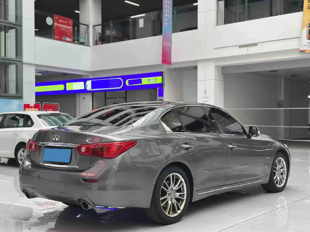 2018 Jeep Grand Commander 2.0T 265HP L4 9AT,autocango,china used car exporter,china ev exporter,chinese used car exporter,chinese used ev exporter