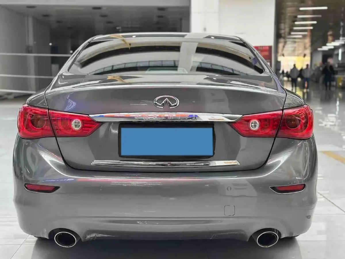 2018 Jeep Grand Commander 2.0T 265HP L4 9AT,autocango,china used car exporter,china ev exporter,chinese used car exporter,chinese used ev exporter