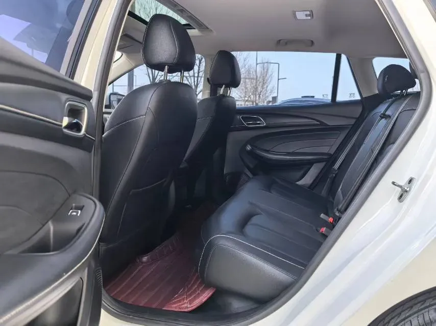 2018 Roewe Ei5 BEV 35KWH,autocango,china used car exporter,china ev exporter,chinese used car exporter,chinese used ev exporter