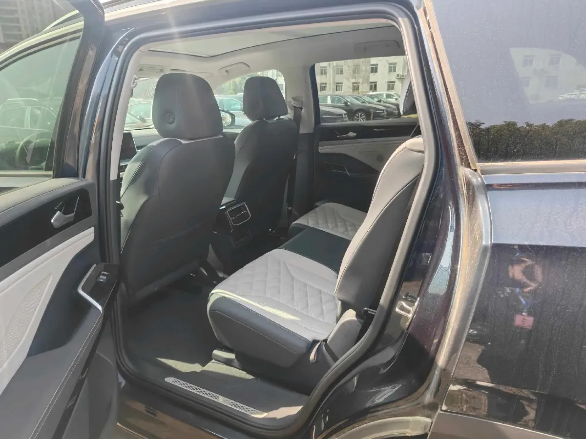 2021 Volkswagen ID.6 Crozz BEV 84.8KWH,autocango,china used car exporter,china ev exporter,chinese used car exporter,chinese used ev exporter