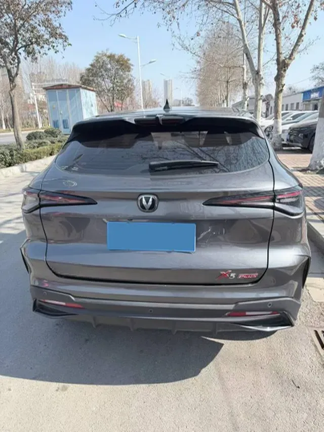 2024 ChangAn X5 PLUS 1.5T 188HP L4 7DCT,autocango,china used car exporter,china ev exporter,chinese used car exporter,chinese used ev exporter