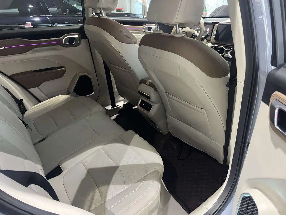 2021 Geely ICON 1.5T 177HP L3 7DCT,autocango,china used car exporter,china ev exporter,chinese used car exporter,chinese used ev exporter