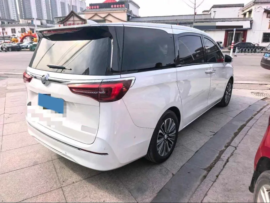 2022 Buick GL8 2.0T 237HP L4 9AT,autocango,china used car exporter,china ev exporter,chinese used car exporter,chinese used ev exporter