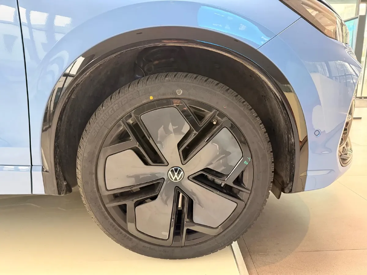 2024 Volkswagen Tiguan L 2.0T 220HP L4 7DCT,autocango,china used car exporter,china ev exporter,chinese used car exporter,chinese used ev exporter