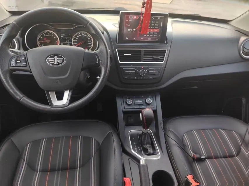 2017 Bestune X40 1.6L 114HP L4 6AT,autocango,china used car exporter,china ev exporter,chinese used car exporter,chinese used ev exporter