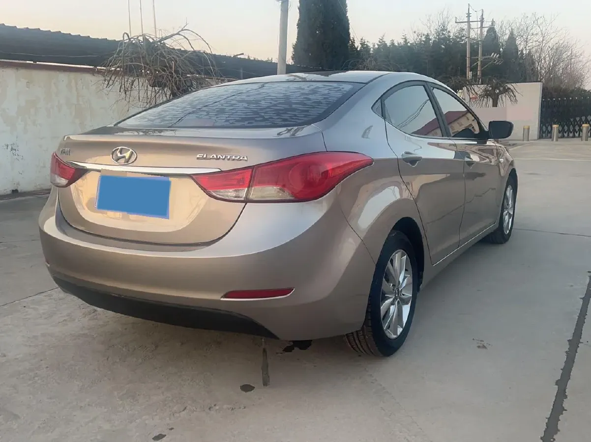 2015 Hyundai Elantra 1.6L 128HP L4 6MT,autocango,china used car exporter,china ev exporter,chinese used car exporter,chinese used ev exporter